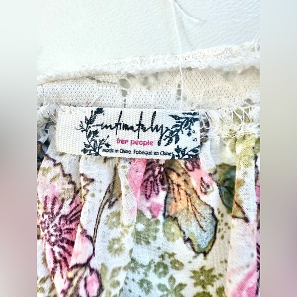 Intimately Free People Floral Lace Cropped Cami Tank Top With Hook Closure Sz S - Picture 4 of 4